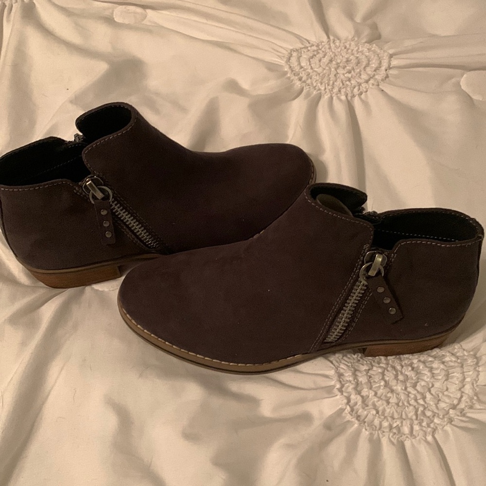 Woman's booties